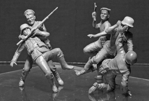 Soviet Marines and German Infantry Hand-to-hand Combat, 1941-1942 1/35  Master Box 35152